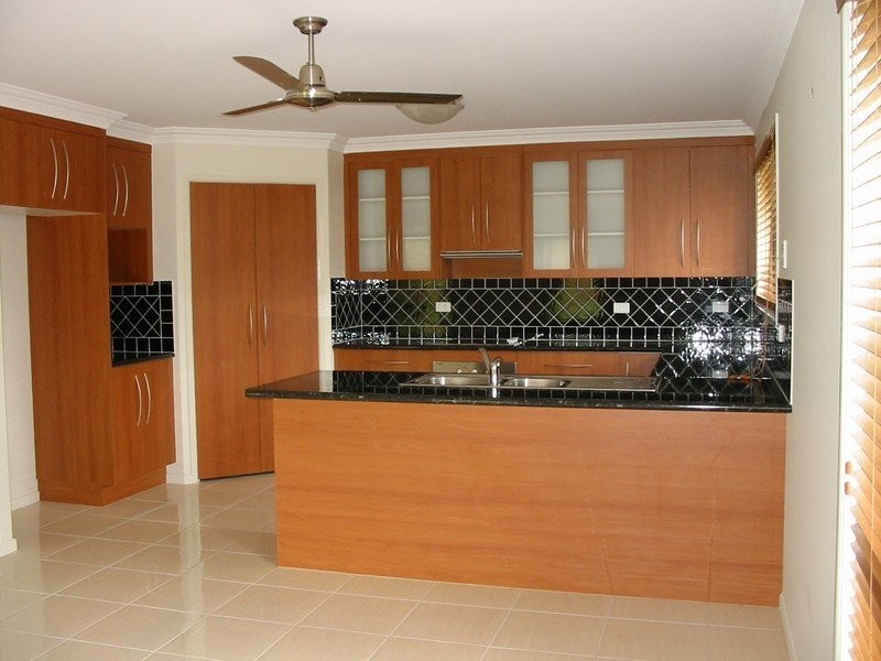 6 Davies Avenue, Gracemere QLD 4702