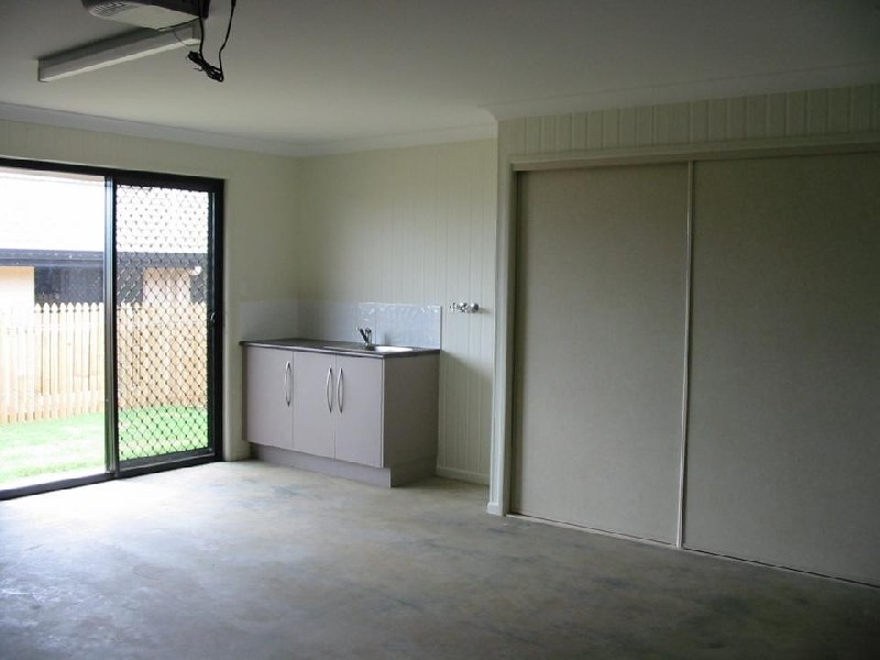 6 Davies Avenue, Gracemere QLD 4702