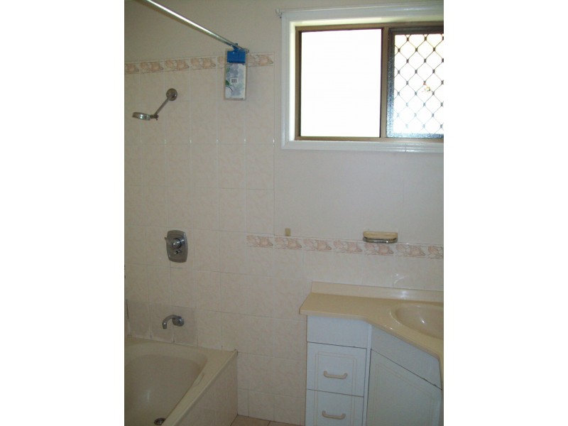 62 Donovan Crescent, Gracemere QLD 4702