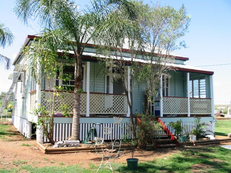 6 Sullivan Street, Gracemere QLD 4702