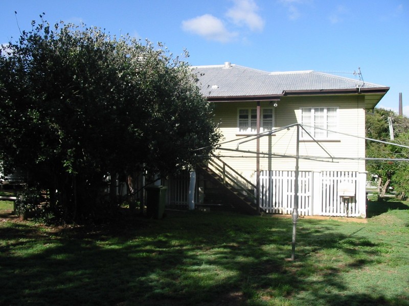 13 CHENERY STREET, Mount Morgan QLD 4714