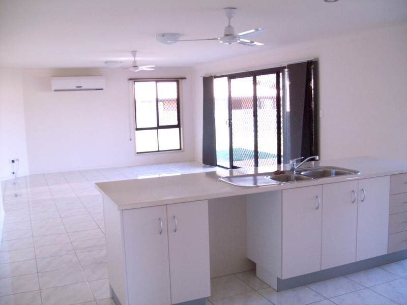 4 Kerrie Meares Crescent, Gracemere QLD 4702