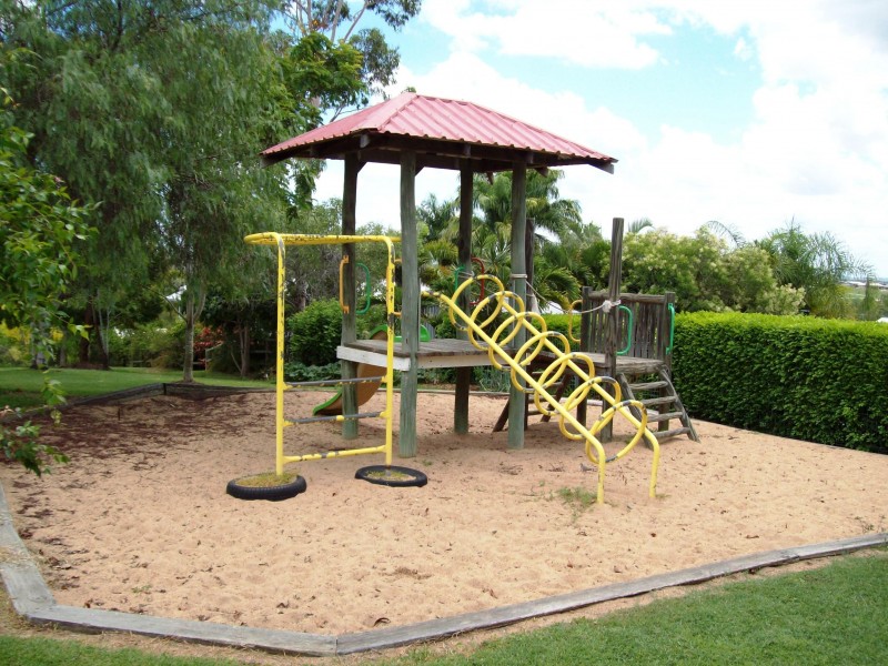 7 Sunset Drive, Gracemere QLD 4702