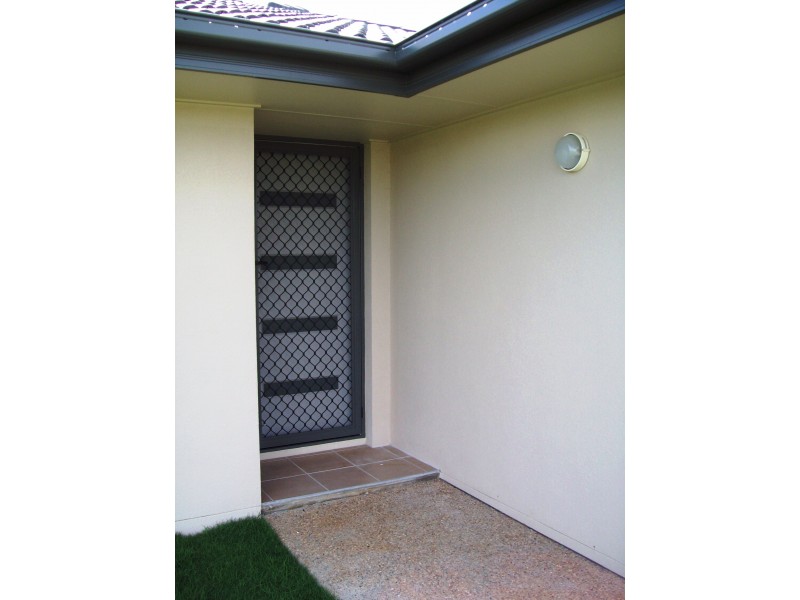 4 Chatterton Boulevard, Gracemere QLD 4702