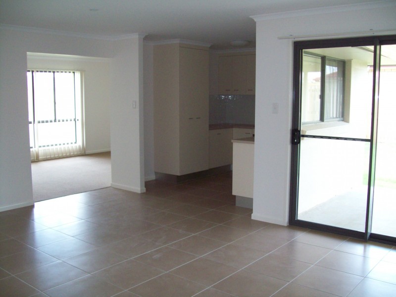 4 Chatterton Boulevard, Gracemere QLD 4702