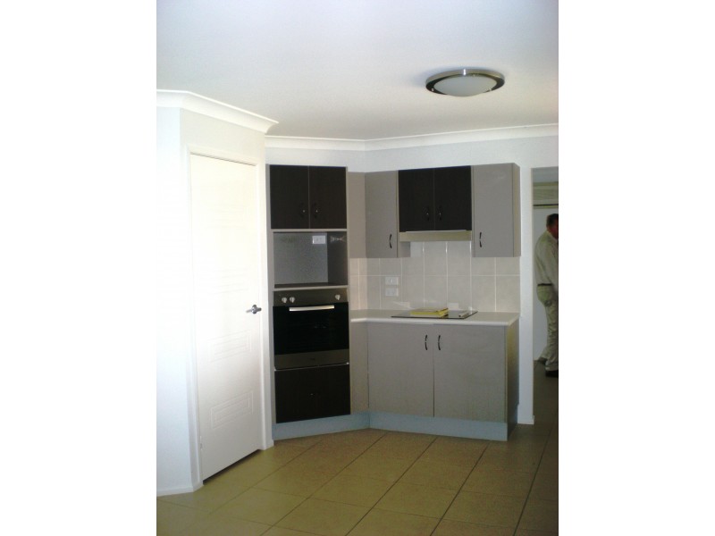 25 Sunrise Crescent, Gracemere QLD 4702