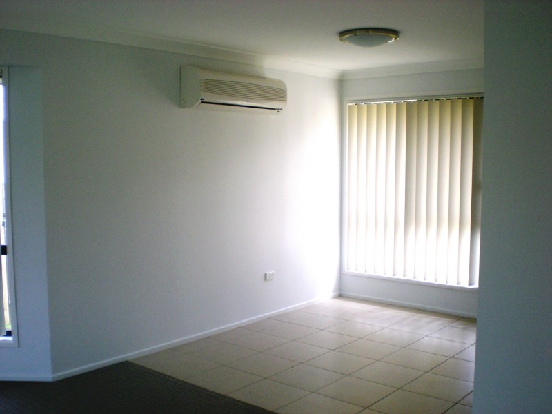 25 Sunrise Crescent, Gracemere QLD 4702