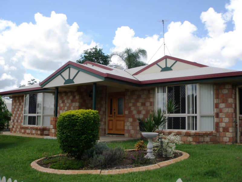 10 Anna Street, Gracemere QLD 4702