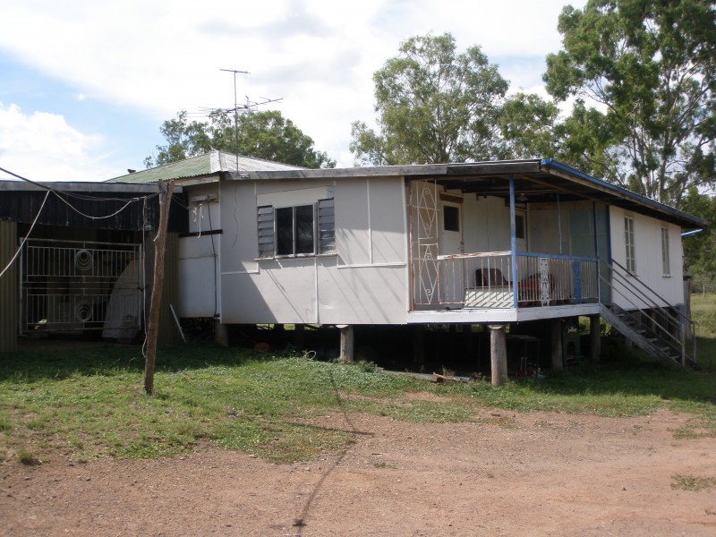 585 OAKEY CREEK RD, Boulder Creek QLD 4714