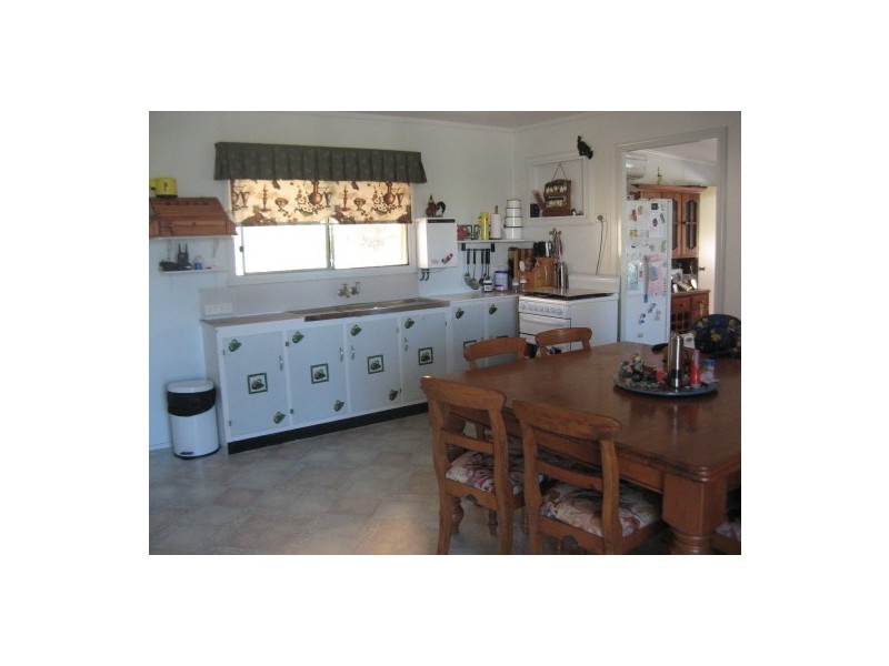 44 Clinton Road, Cawarral QLD 4702