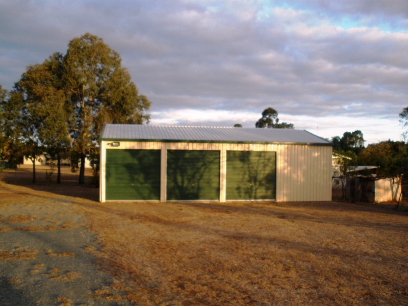 11 Platen st, Gracemere QLD 4702