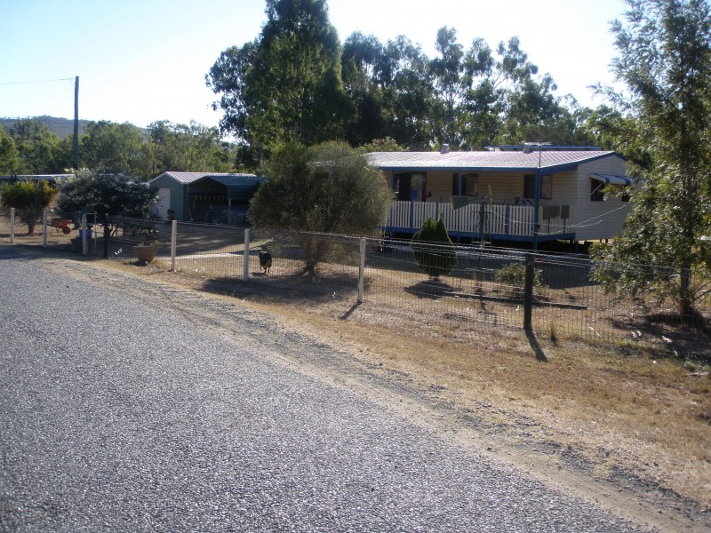 10 SHOWGROUNDS RD, Mount Morgan QLD 4714