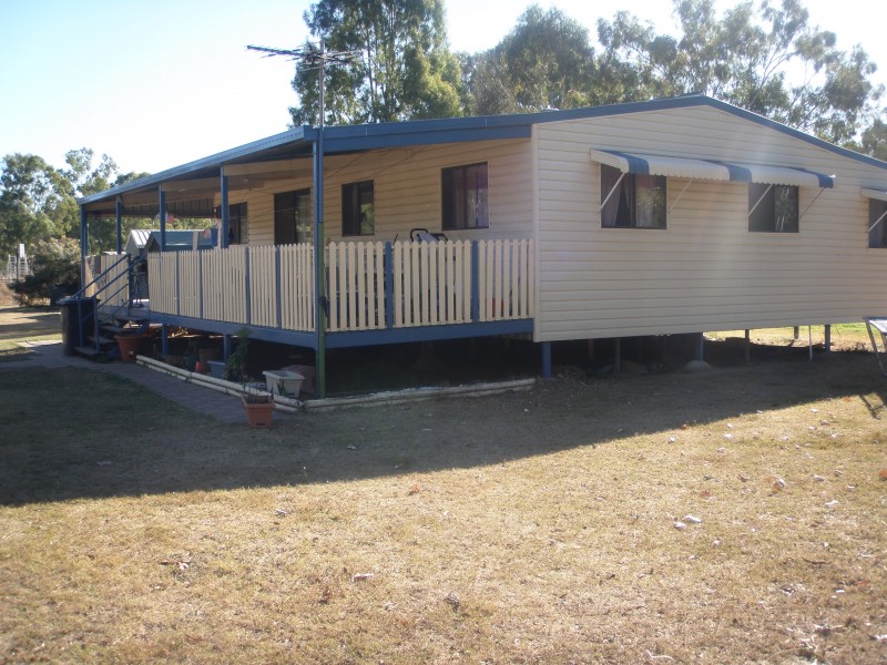 10 SHOWGROUNDS RD, Mount Morgan QLD 4714