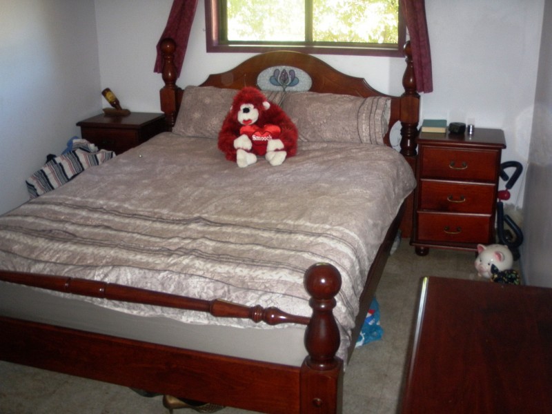 10 SHOWGROUNDS RD, Mount Morgan QLD 4714