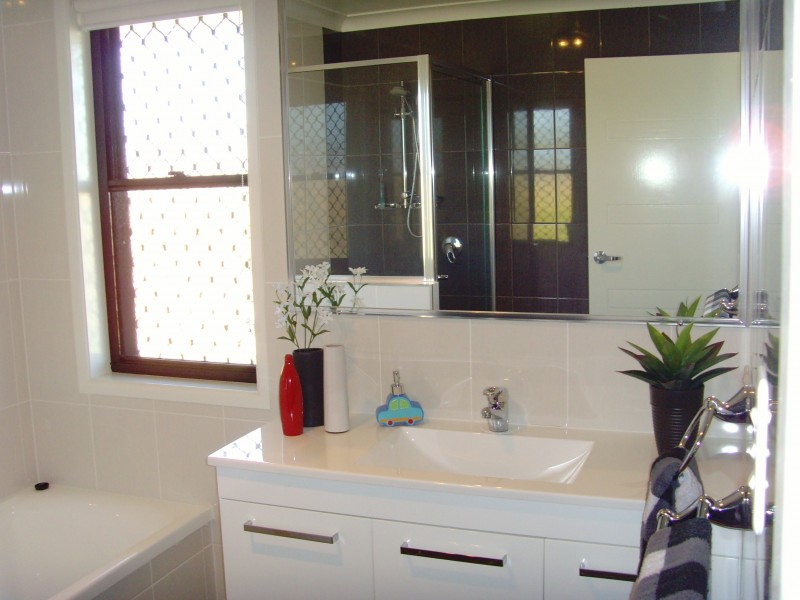 44 JAMES STREET, Gracemere QLD 4702