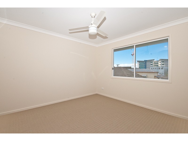 24 Latham St, Chermside QLD 4032