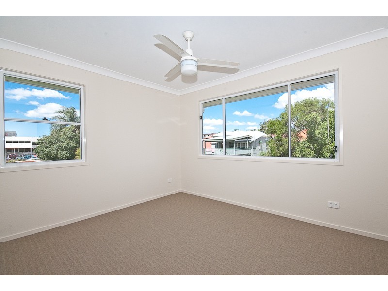 24 Latham St, Chermside QLD 4032