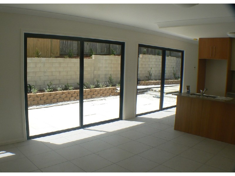 1-4/15 Curwen Terrace, Chermside QLD 4032