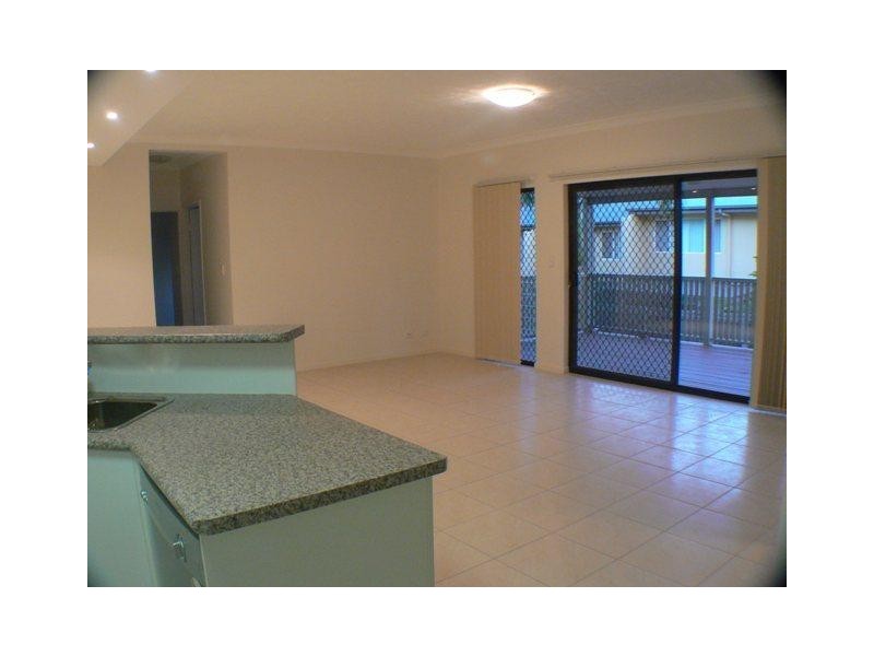 1/8 School Road, Stafford QLD 4053