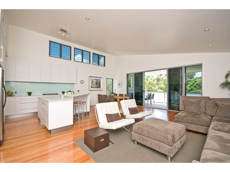 61 Flower  St, Northgate QLD 4013