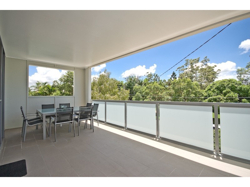 61 Flower  St, Northgate QLD 4013