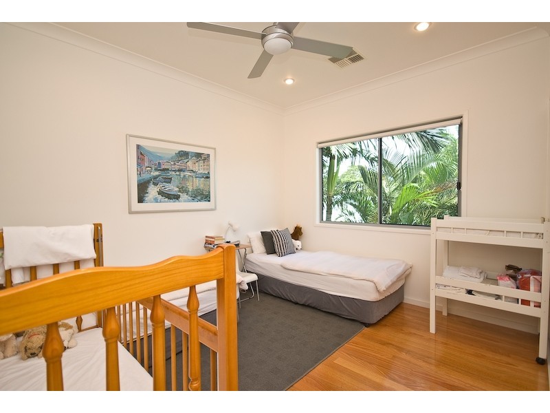 61 Flower  St, Northgate QLD 4013