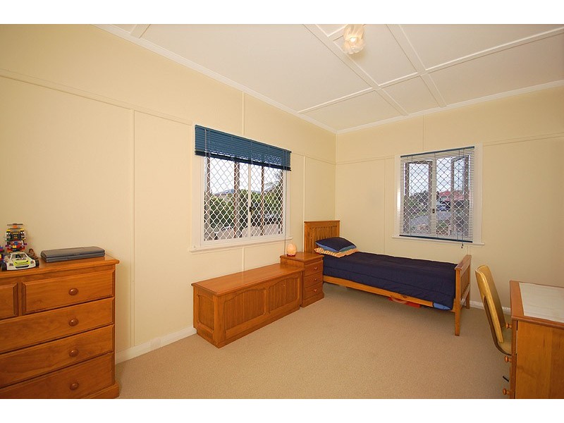 24 Charlotte Street, Chermside QLD 4032