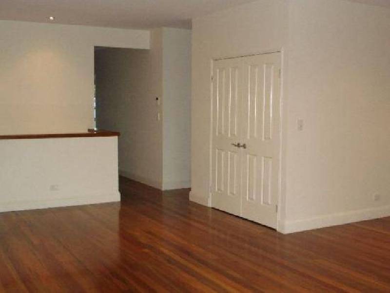 10 Eleventh Avenue, Kedron QLD 4031