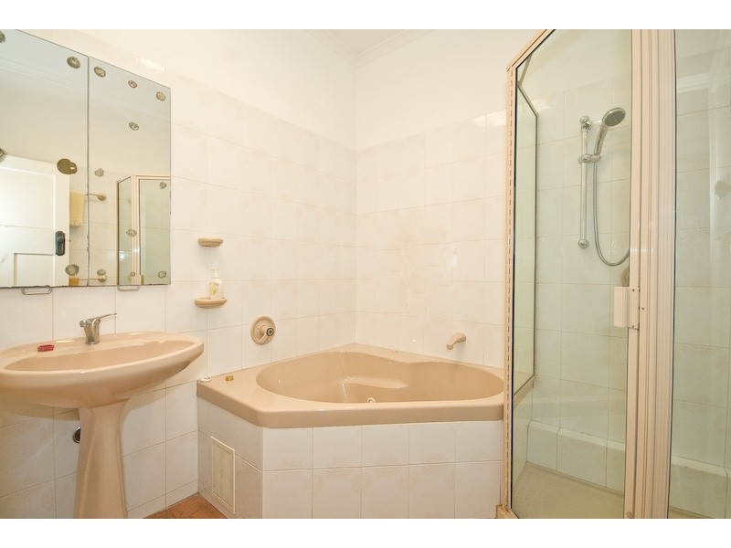 22 Parker Street, Newmarket QLD 4051