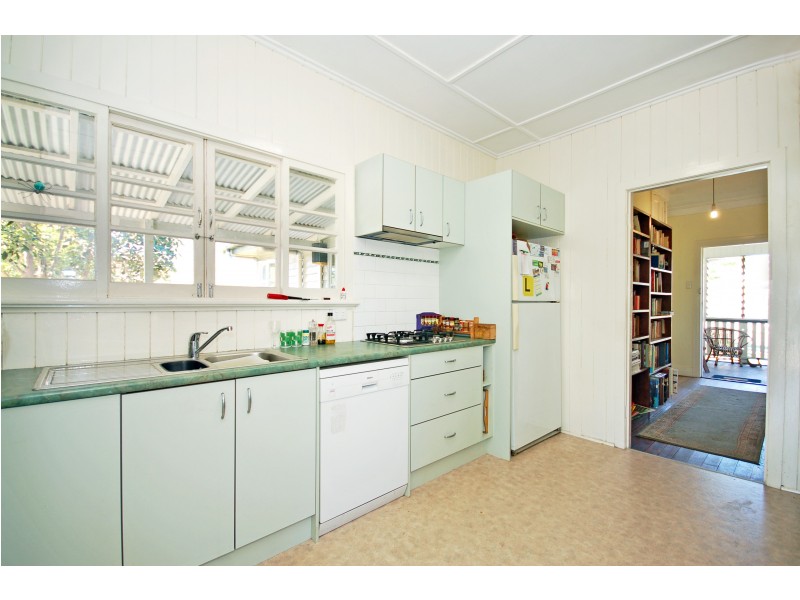 5 Rhodes Street, Stafford QLD 4053