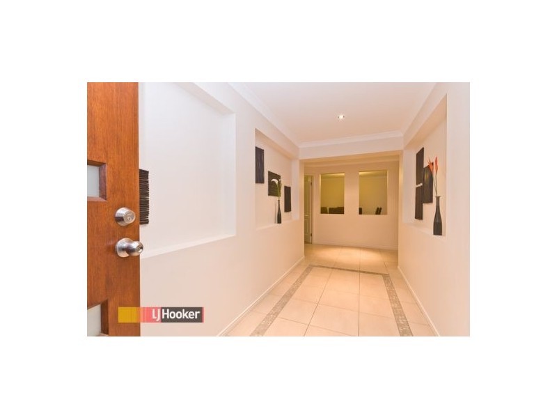 23 Bend Court, Eatons Hill QLD 4037