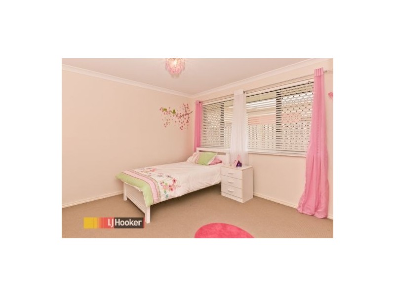 23 Bend Court, Eatons Hill QLD 4037