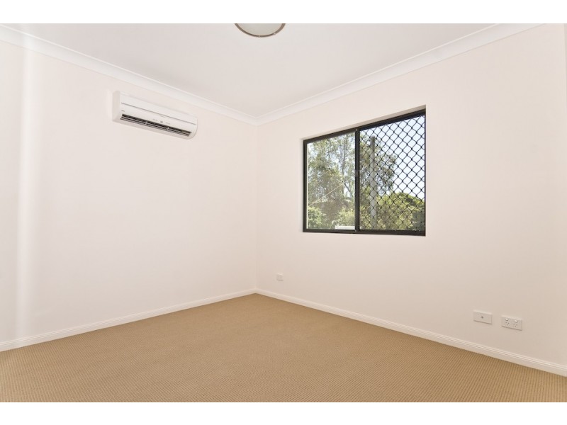 4/18  Seeney Street, Zillmere QLD 4034