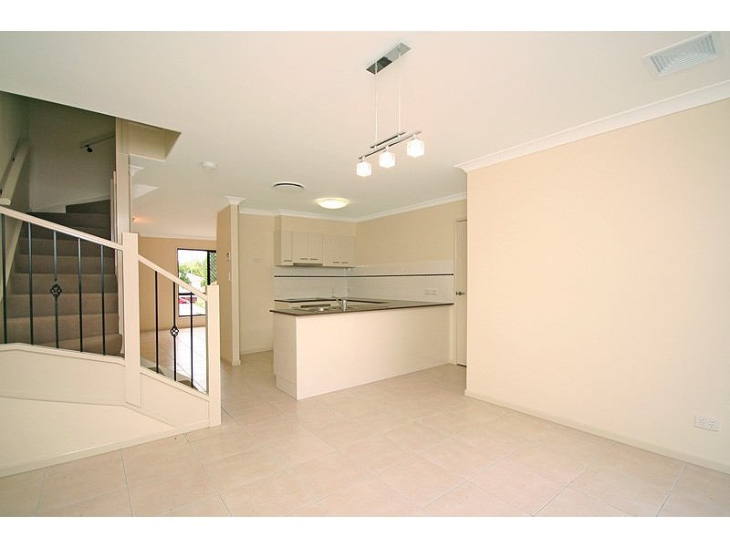 2/20  Yaralla Street, Chermside QLD 4032