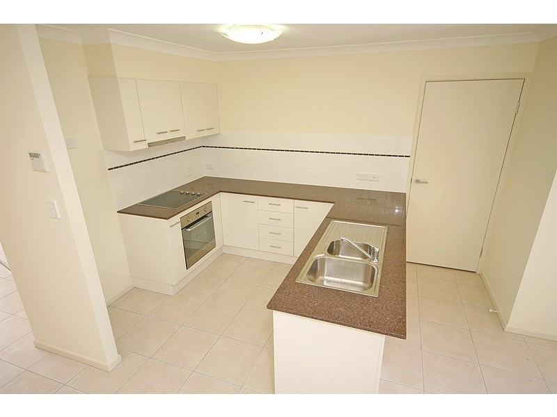 2/20  Yaralla Street, Chermside QLD 4032