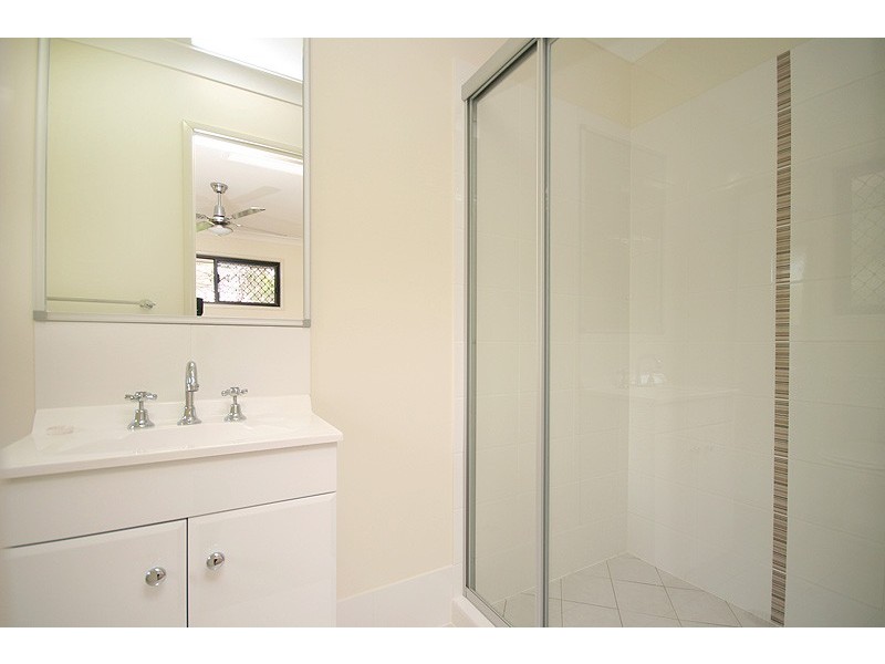 2/20  Yaralla Street, Chermside QLD 4032