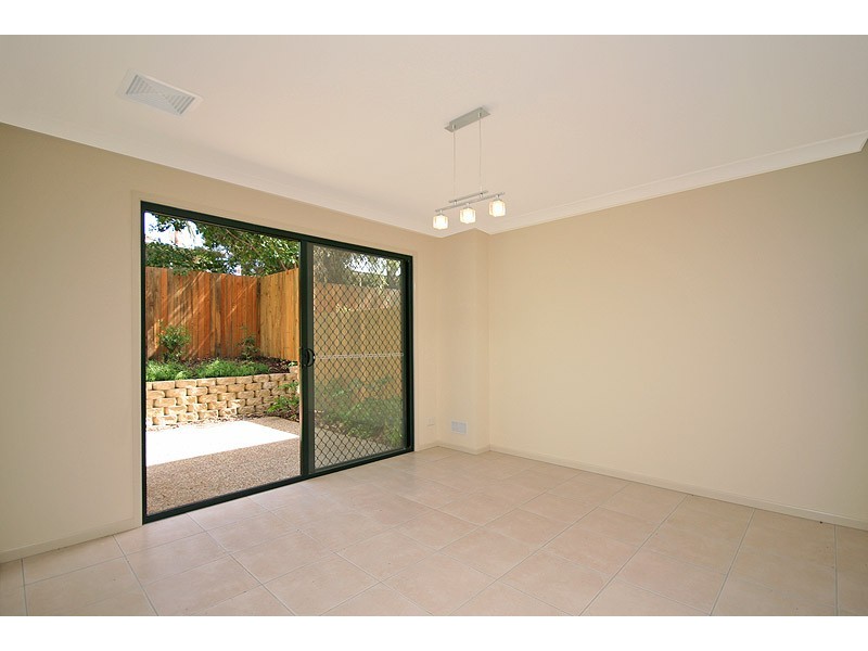 2/20  Yaralla Street, Chermside QLD 4032