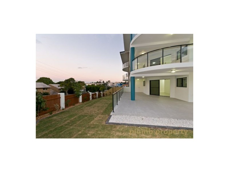 8 & 9/20 Rainey Street, Chermside QLD 4032