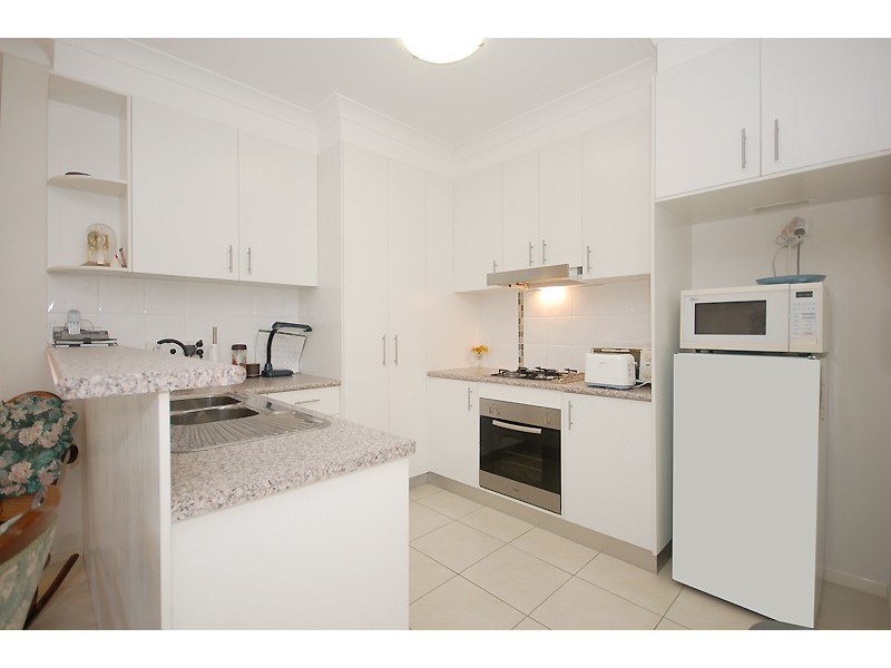 3/8  School Road, Stafford QLD 4053