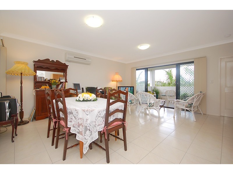 3/8  School Road, Stafford QLD 4053