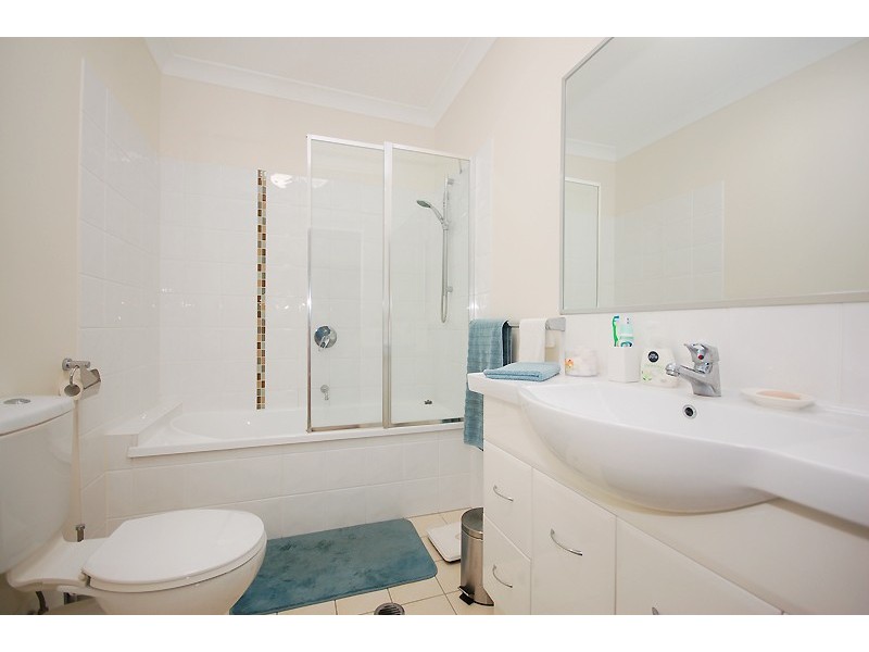 3/8  School Road, Stafford QLD 4053