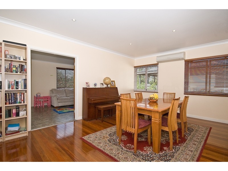 Arana Hills QLD 4054