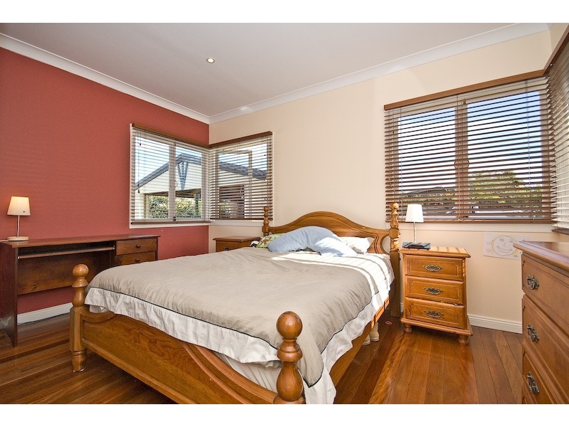 Arana Hills QLD 4054