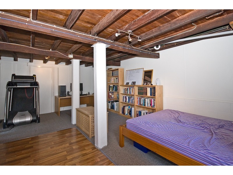 Arana Hills QLD 4054