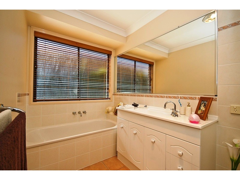 Eatons Hill QLD 4037