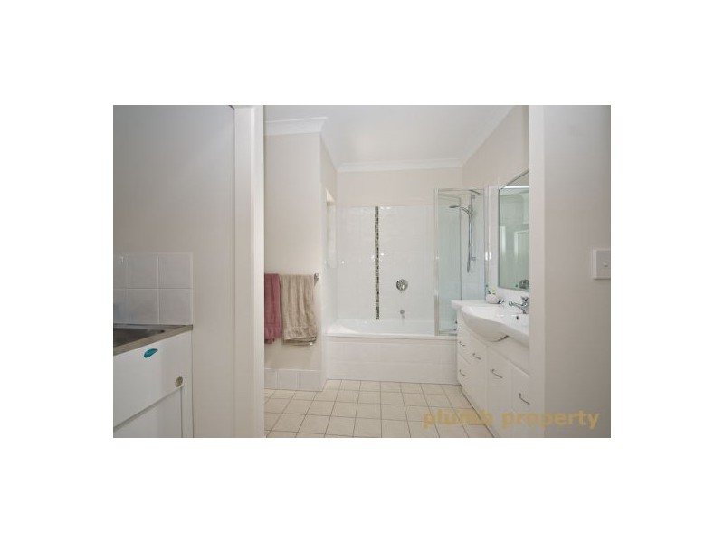 4/8 School Road, Stafford QLD 4053