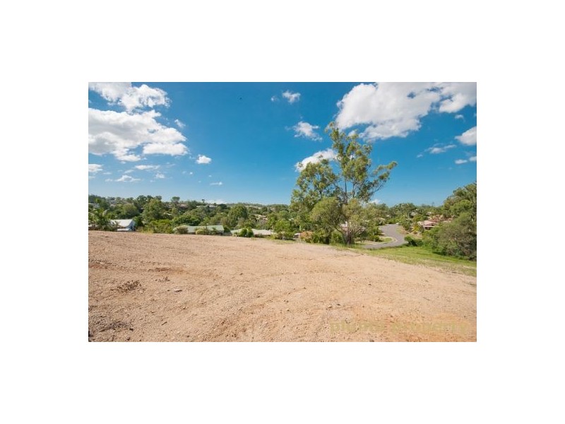 27 Leatherwood Drive, Arana Hills QLD 4054