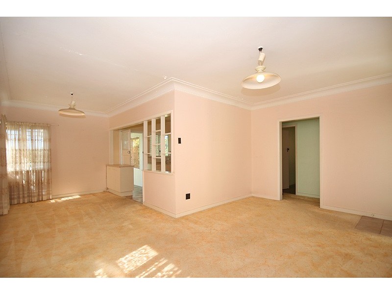 36 Curwen Tce, Chermside QLD 4032