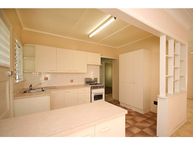 36 Curwen Tce, Chermside QLD 4032