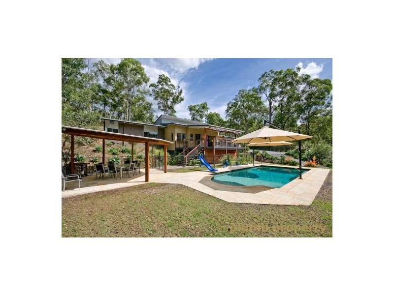 Eatons Hill QLD 4037